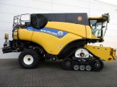 New Holland CR9090 SmartTrax + Varifeed 1070