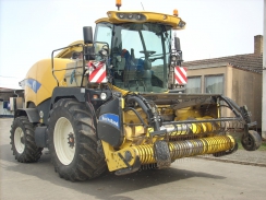 New Holland FR9060