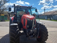 Odovzdanie nového traktora KUBOTA M6122