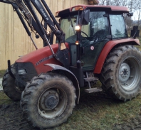 Case IH JX1100U + čelní nakladač