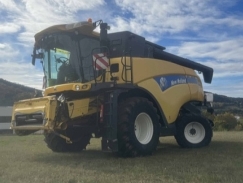 New Holland CX8070SL + BISO CropRanger VX750 TrendLineLight