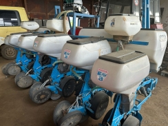 Monosem NG Plus 6R - sejací stroj na kukuricu