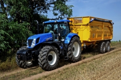 New Holland T7.235
