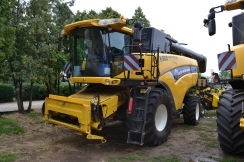 New Holland CX8080SL Elevation + Biso VX850 CropRanger Highline