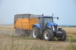 New Holland T8040