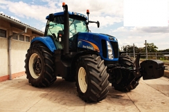 New Holland T8050 UltraCommand 23x6 New Holland T8050 UltraCommand 23x6