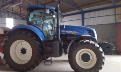 New Holland T7.235