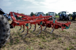 Kverneland CLC PRO 3 Actiring - radličkový kypřič