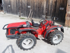 Antonio Carraro TRX 8400