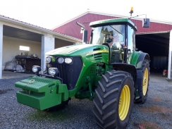 John Deere 7920
