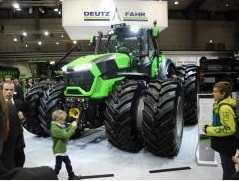 DEUTZ-FAHR: Nová továrna na výrobu traktorů