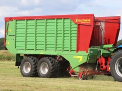 Samozberací senážny voz Strautmann Magnon 9