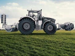 Rozprestieranie a utláčanie siláže