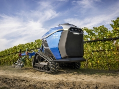 Nová séria autonómnych robotov R4 od New Holland