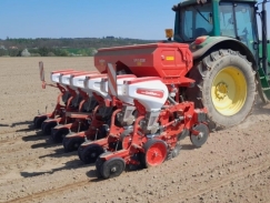 Předání přesného secího stroje Ozdoken