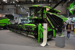 Agritechnica 2015 - mlátičky Deutz-Fahr s lištou BISO