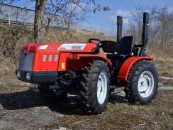 Oblíbený model traktoru Antonio Carraro Tigre 3200